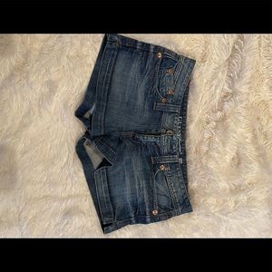 Stretchy Guess Jeans shorts